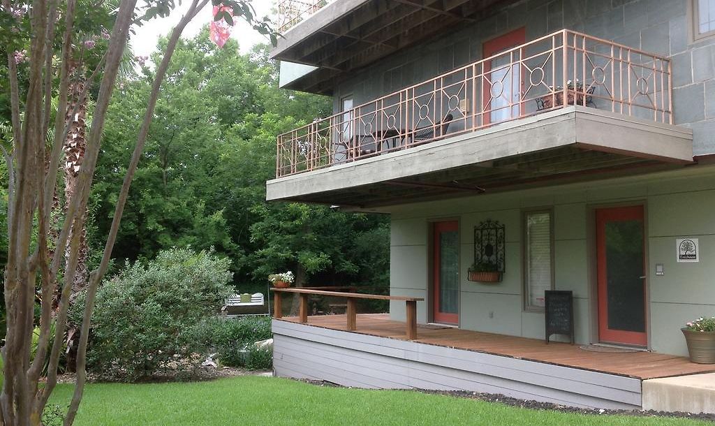 Abigaile S Treehouse Bryan Short Term Accommodation Options In Bryan